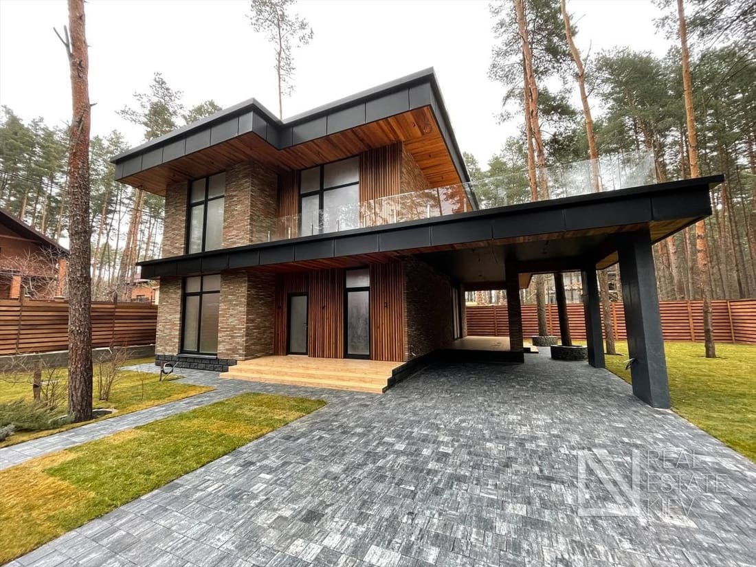 К��питальный загородный дом площадью 240 м² построенный под ключ компанией ООО Авалон на Новорижском шоссе в Подмосковье